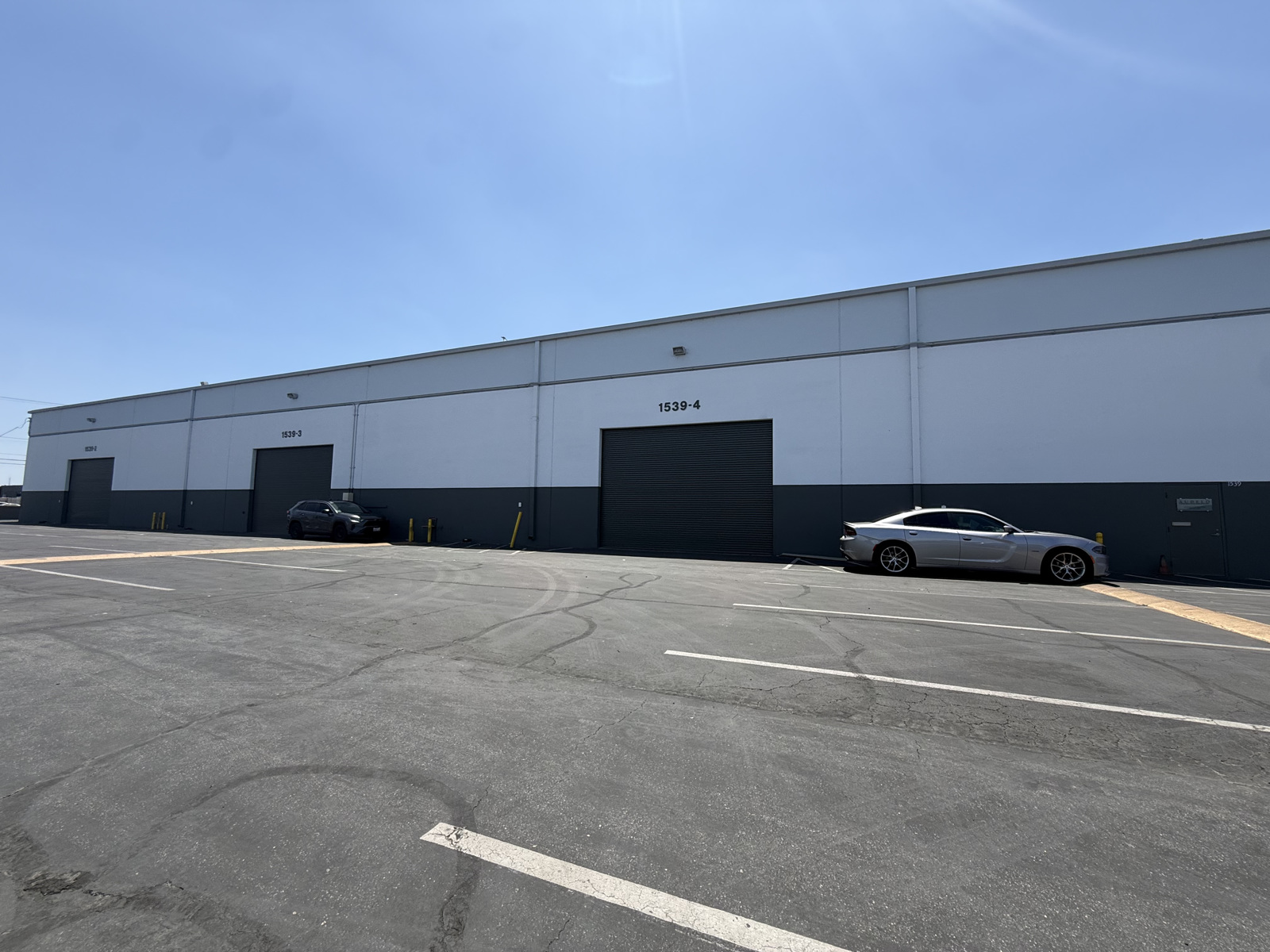 Freeway Distribution Center — Lease in Montebello, CA, photo 4 of 6
